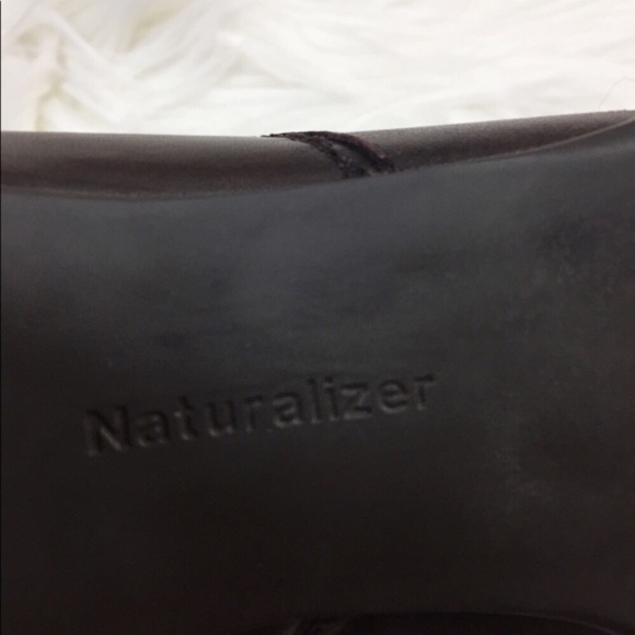 BROWN LEATHER ANKLE BOOTS (NATURALIZER) - Picture 6 of 6